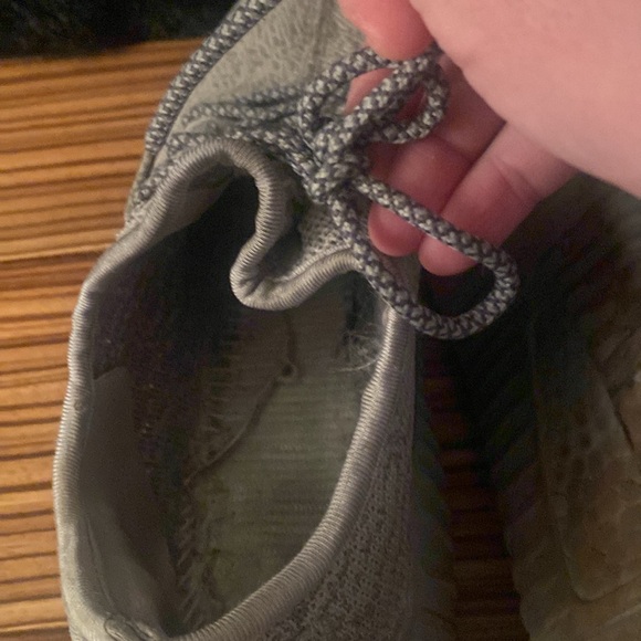 Yeezy sneakers - Picture 3 of 6